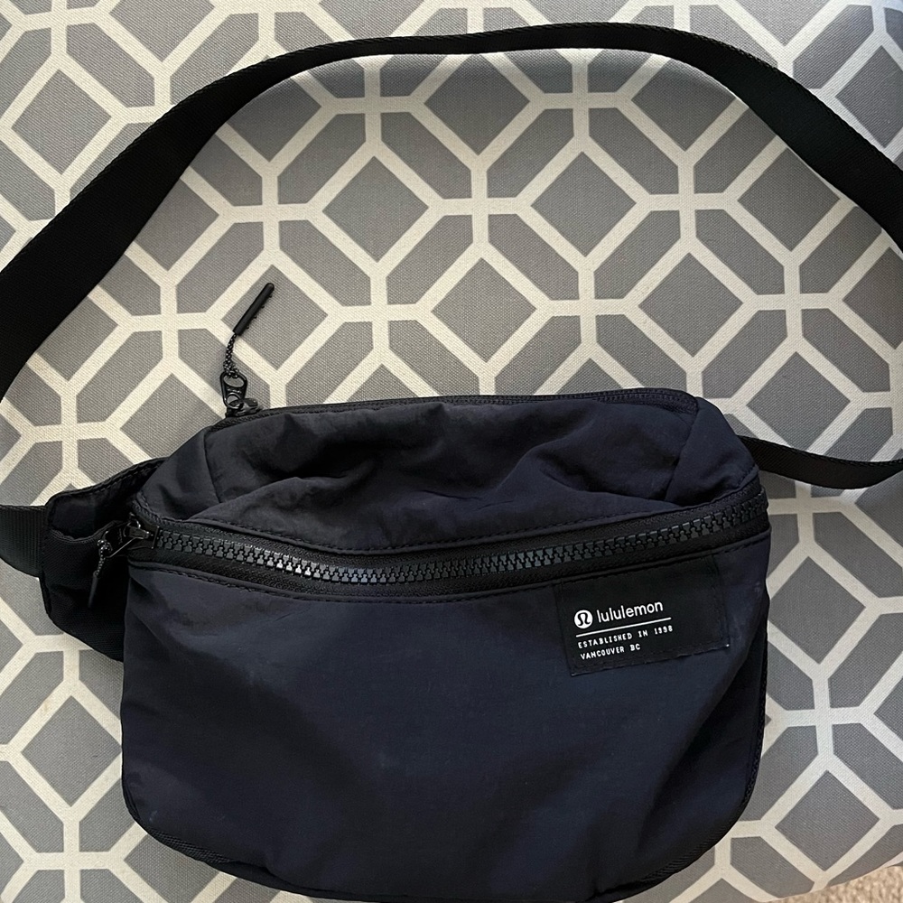 Lululemon Belt Bag ❄️